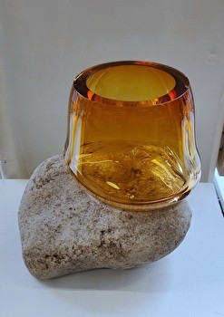 Viimeinkin yhtä 